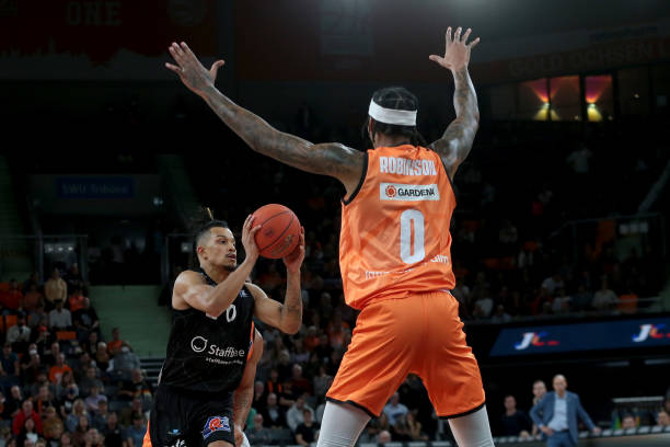 速压制对手 速压制对手