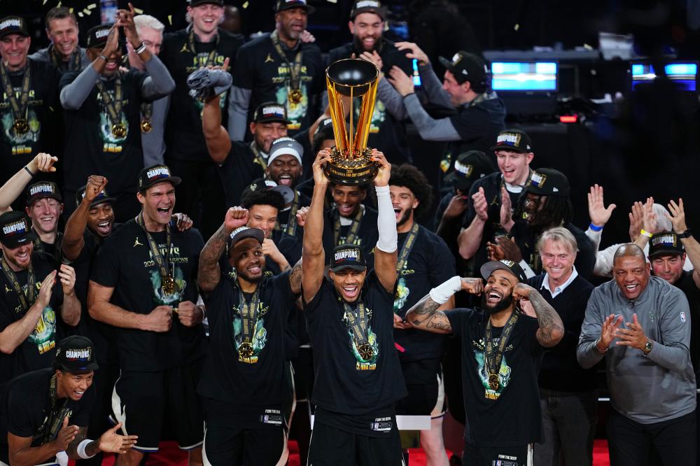 边路推进中 边路推进中