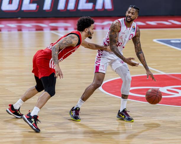 对来自斯特 对来自斯特