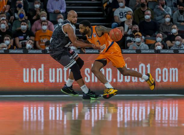 上发挥其潜 上发挥其潜